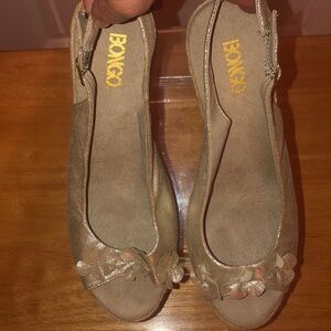 BONGO Espadrille shoes metallic gold size 9